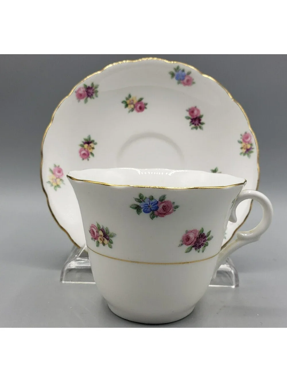 VTG Colclough Teacup & Saucer Petite Rose Bouquets Gold Trim Bone China England